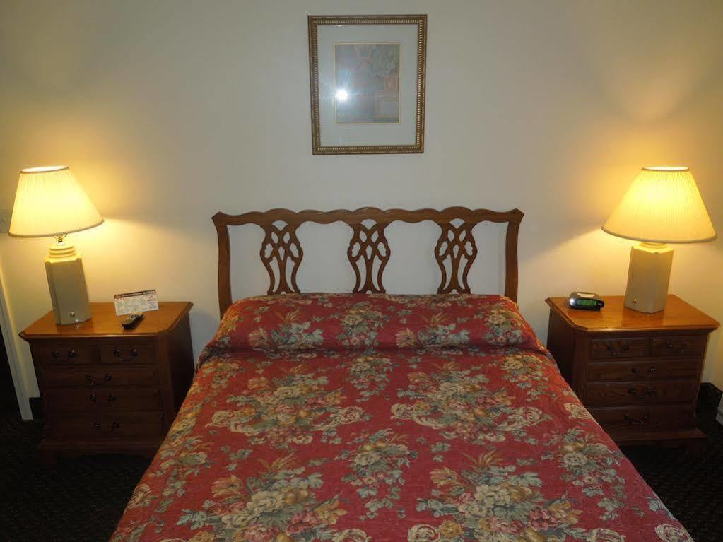 Baymont By Wyndham Essex Burlington Area 호텔 외부 사진
