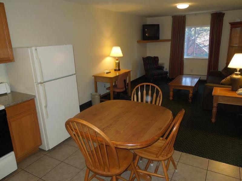 Baymont By Wyndham Essex Burlington Area 호텔 외부 사진
