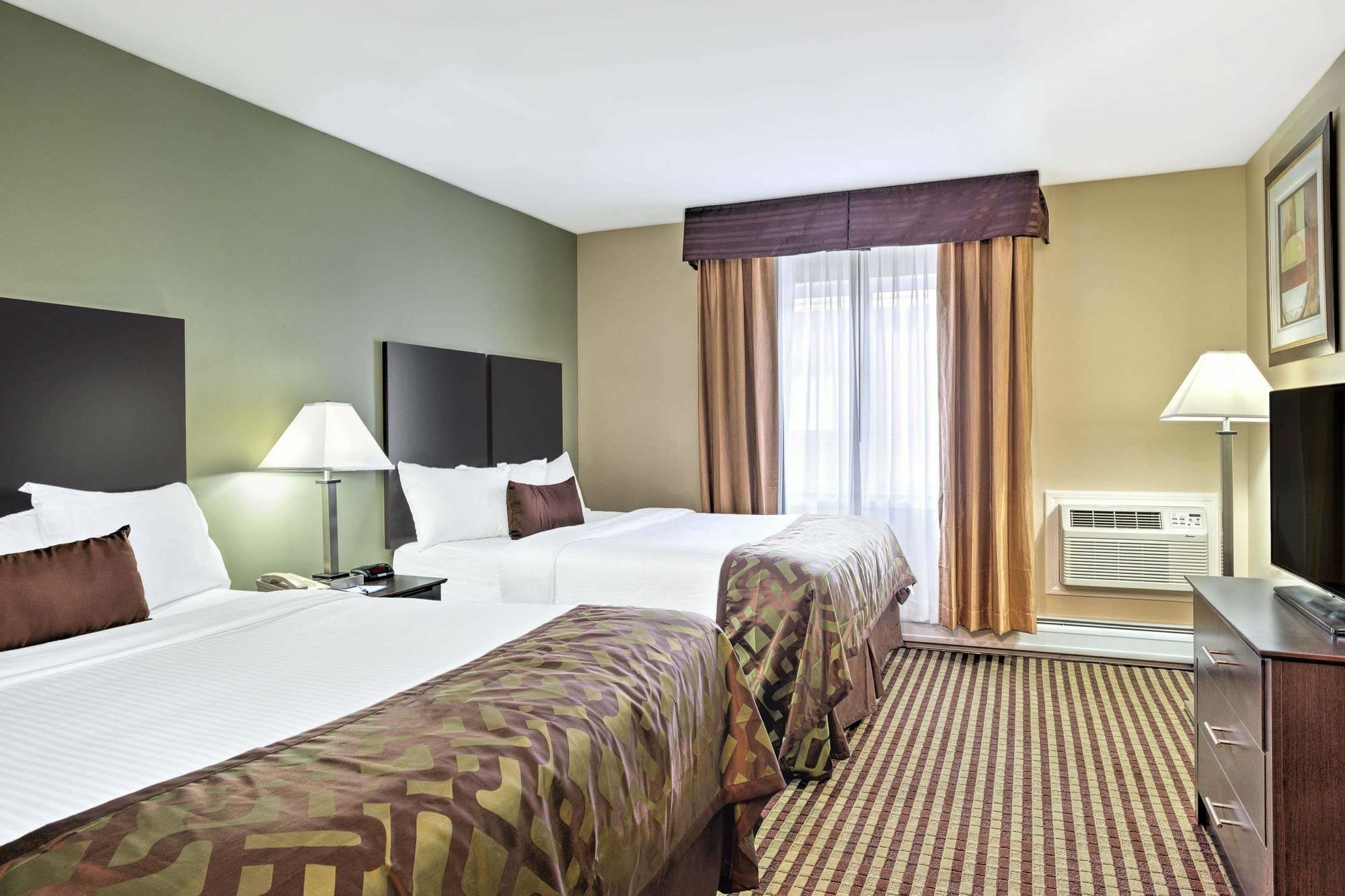 Baymont By Wyndham Essex Burlington Area 호텔 외부 사진