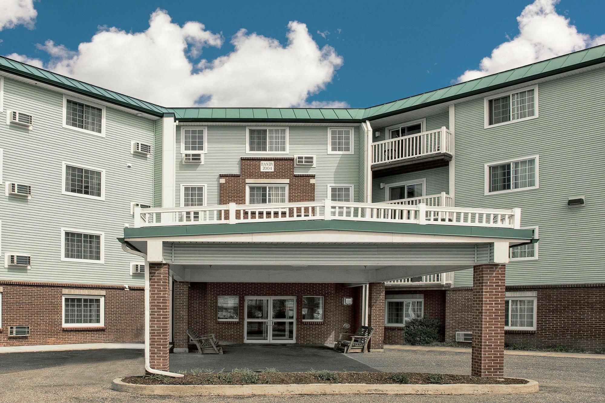 Baymont By Wyndham Essex Burlington Area 호텔 외부 사진