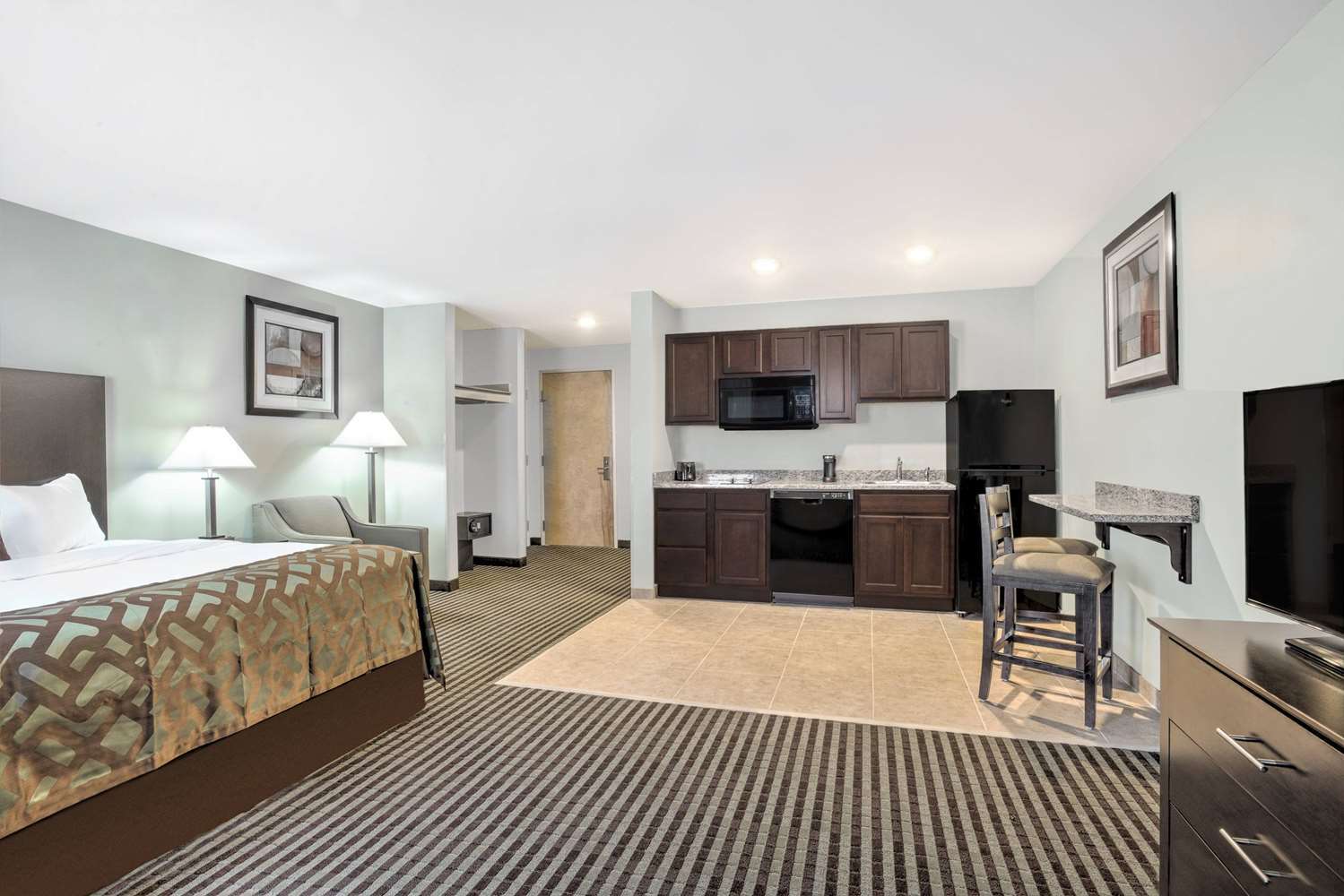 Baymont By Wyndham Essex Burlington Area 호텔 외부 사진